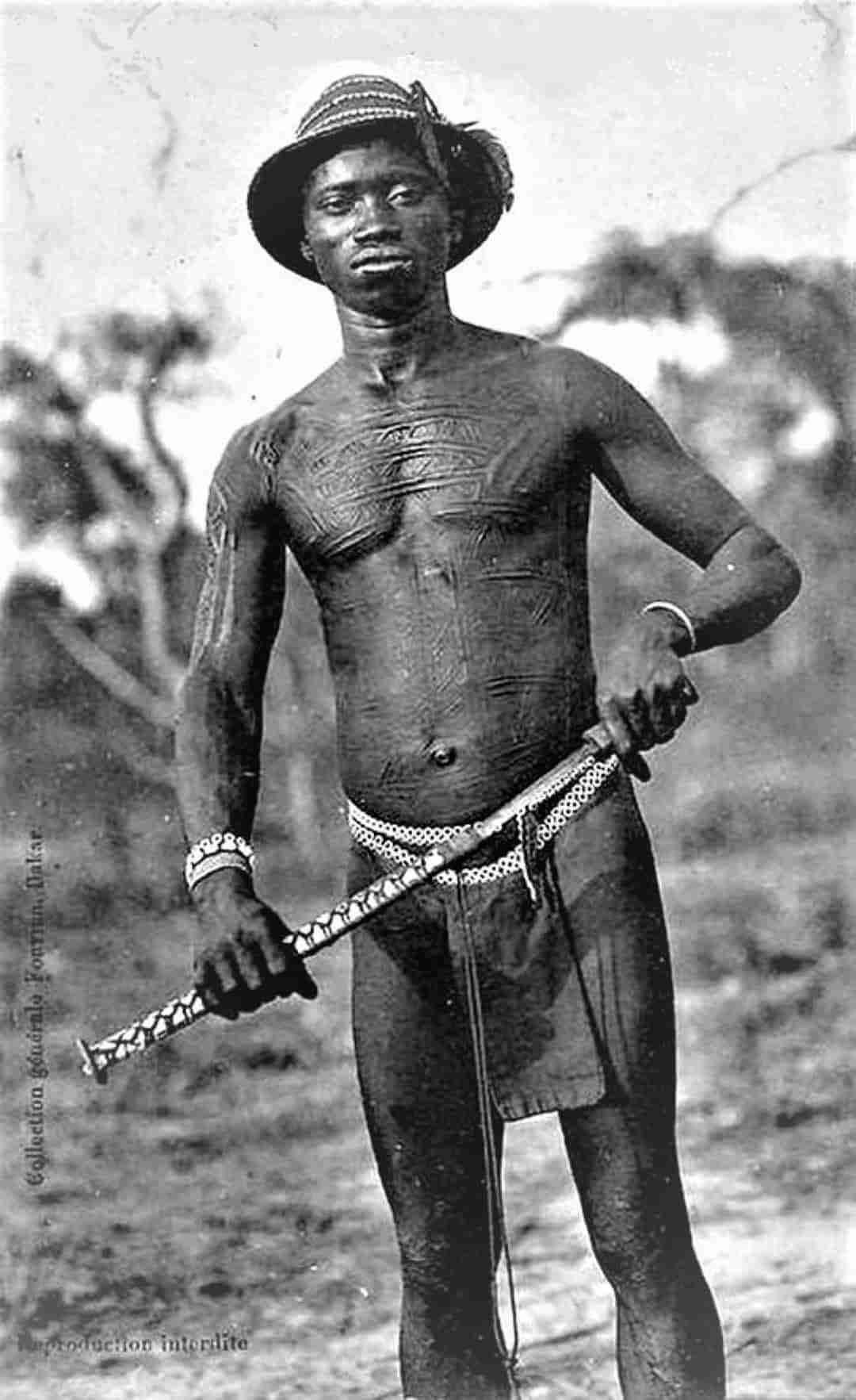 escarificaciones torsos